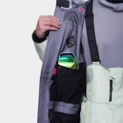 686 Men's Gore-Tex 3L ATV Jacket -Patagonia Store fw2324 686 mensgoretex3latvjacket dustysage 6