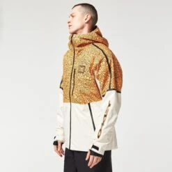 Oakley Men's TC Gunn 2.0 RC Shell Jacket -Patagonia Store oak foa403429 yellow crakle 1