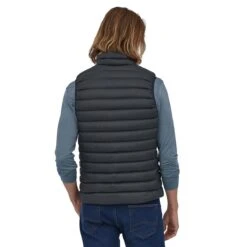 Patagonia Men's Down Sweater Vest -Patagonia Store pat 84623 blk model2