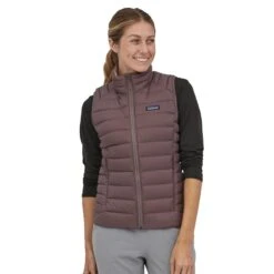 Patagonia Women's Down Sweater Vest -Patagonia Store pat 84629 dusky brown model1