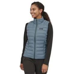 Patagonia Women's Down Sweater Vest -Patagonia Store pat 84629 ligh plume grey model1